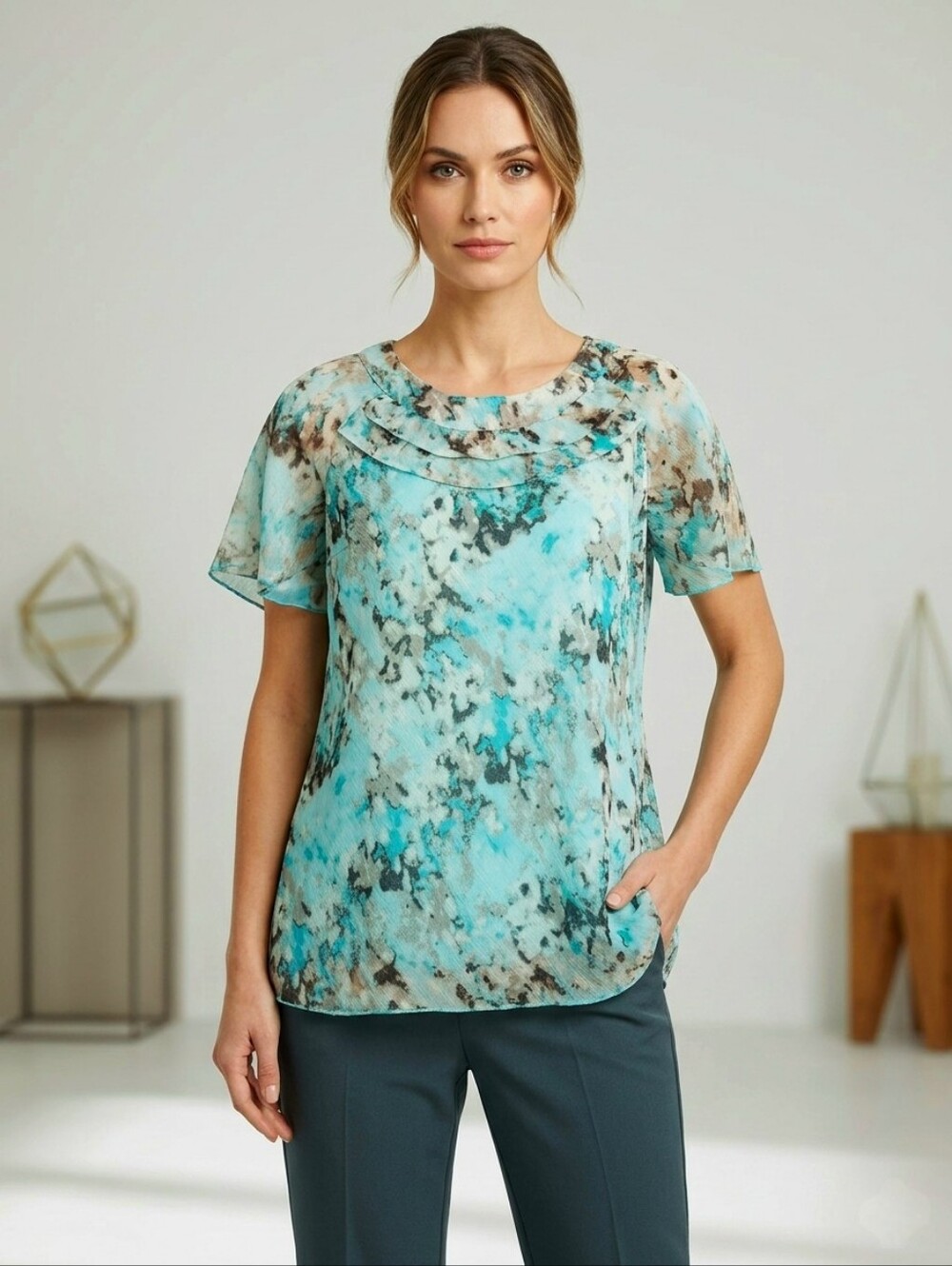 Nu Look Short Sleeve Print Blouse size M